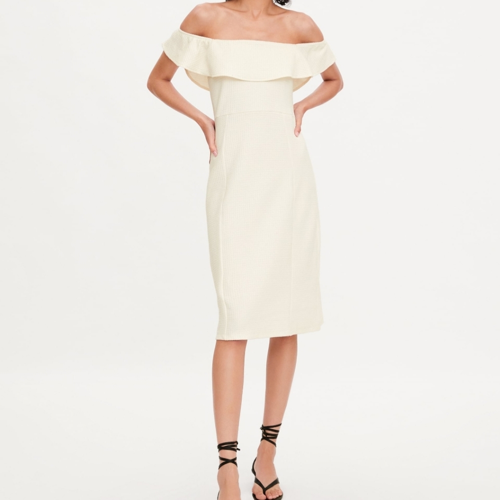 Zara Textured Weave dress with Ruffle Cream Ecru Size M